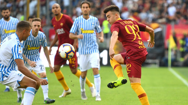 El Shaarawy di laga AS Roma vs SPAL. (Foto: Alberto PIZZOLI / AFP)