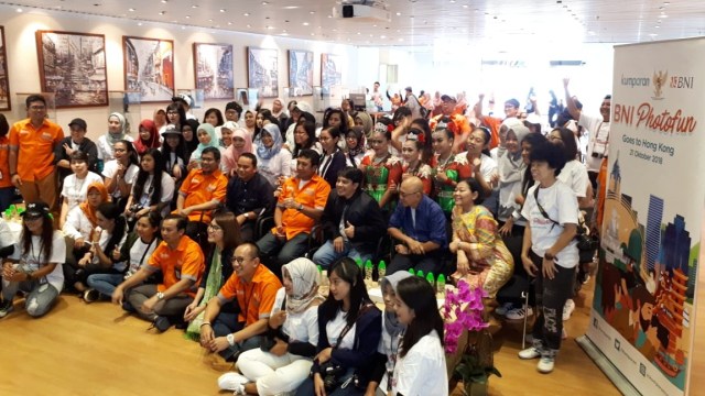 Para peserta dari pekerja migran Indonesia di acara workshop kumparan BNI Photofun di Hong Kong, Minggu (21/10). (Foto: Dok. kumparan)