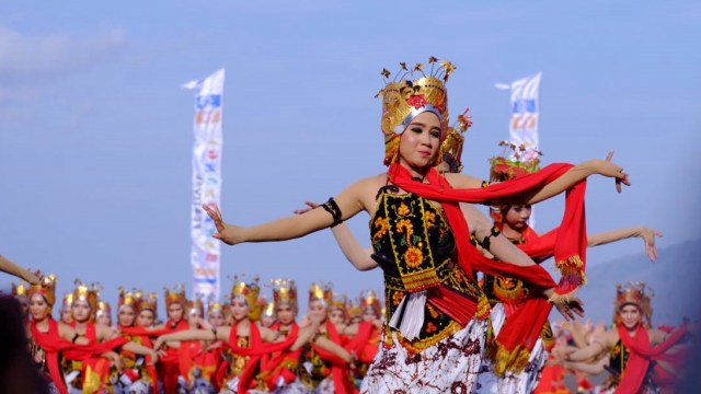 Para Penari di Festival Gandrung Sewu, Banyuwangi. (Foto: Bella Cynthia Ratnasari/kumparan)