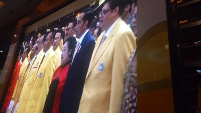 Presiden Jokowi di Perayaan HUT Golkar di Jiexpo Kemayoran. (Foto: Rian/kumparan)