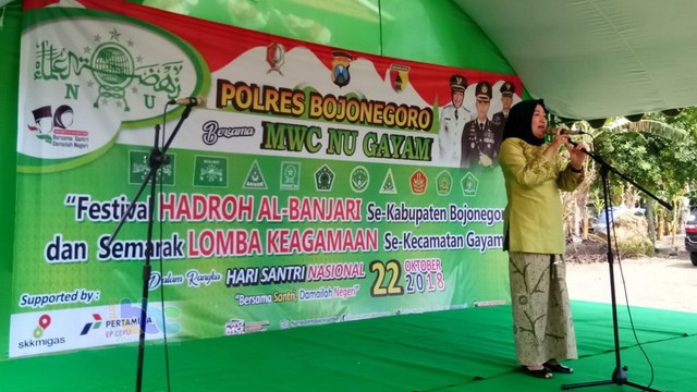 Bupati Buka Festival Hadroh Al Banjari se Kabupaten Bojonegoro di Gayam