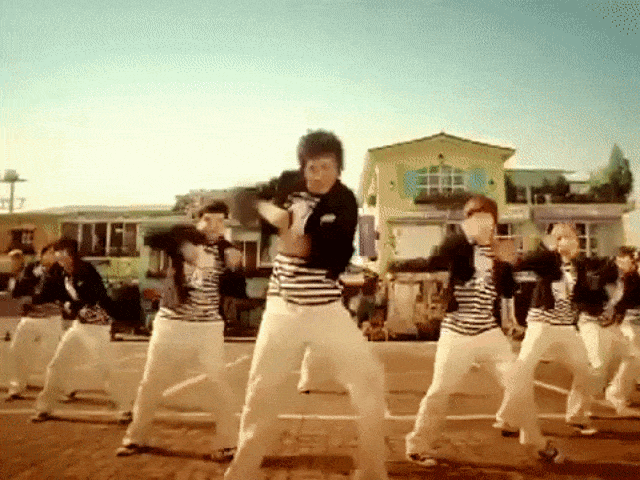 Lagu K-Pop yang di remake (Foto: YouTube @SMTOWN)