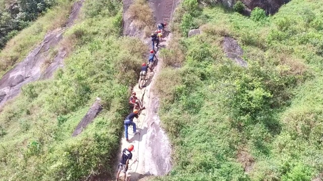 Menjelajahi Wisata Ekstrem Di Lereng Gunung Slamet Pemalang
