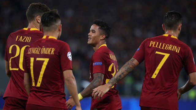 Pemain-pemain Roma merayakan gol ke gawang Viktoria Plzen. (Foto: Reuters/Tony Gentile)