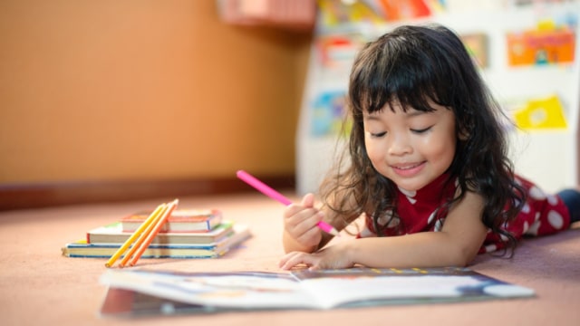 Ilustrasi anak belajar di rumah Foto: Shutterstock