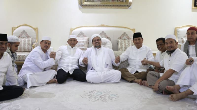 Prabowo Subianto Ingin Jemput Rizieq Shihab Sebelum Pilpres