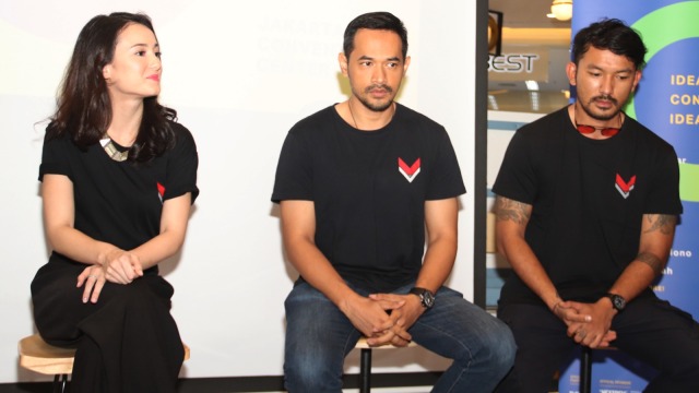 Julie Estelle, Oka Antara dan Rio Dewanto. (Foto: Munady)