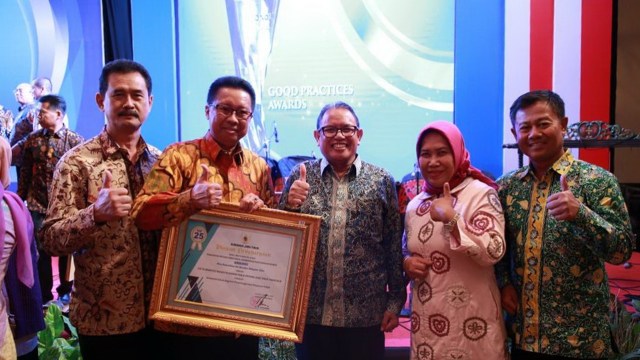 Pemkab Tuban Raih Penghargaan Kompetisi Inovasi Pelayanan Publik 2018 (1)