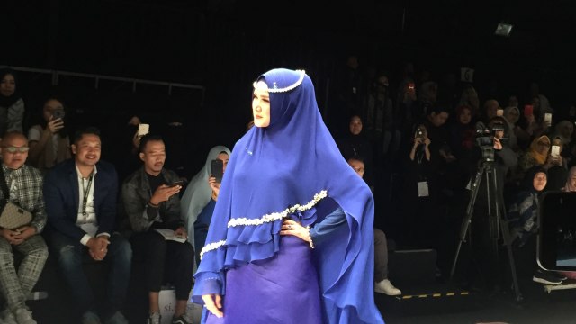 Mulan Jameela tampil di Jakarta Fashion Week 2019. (Foto: Sarah Yulianti Purnama/kumparan)