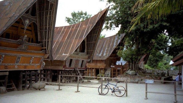 Desa Wisata Tomok di Sumatera Utara (Foto: Wikimedia Commons)