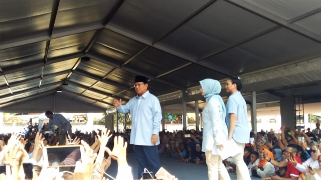 Capres Prabowo Subianto dalam acara deklarasi generasi emas di Stadion Klender, Jakarta Timur. (Foto: Maulana Ramadhan/kumparan)