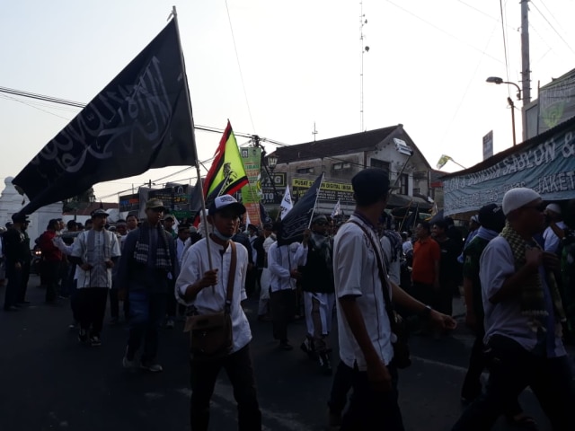 Organisasi Islam di Yogyakarta turun ke jalan bela bendera tauhid (Foto: Tugu Jogja)
