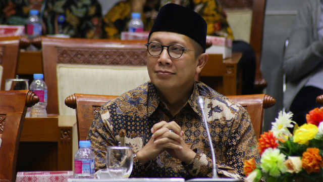 Menteri Agama Lukman Hakim mengikuti rapat kerja bersama Komisi VIII DPR. (Foto: ANTARA FOTO/Rivan Awal Lingga)