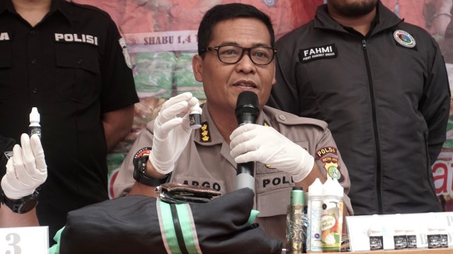 Kabid Humas Polda Metro Jaya, Kombes Pol Argo Yuwono melakukan konferensi pers terkait narkoba modus liquid vape. (Foto: Irfan Adi Saputra/kumparan)