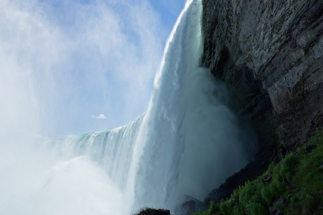 Air terjun dengan volume air terbesar di dunia (Foto: Pixabay)