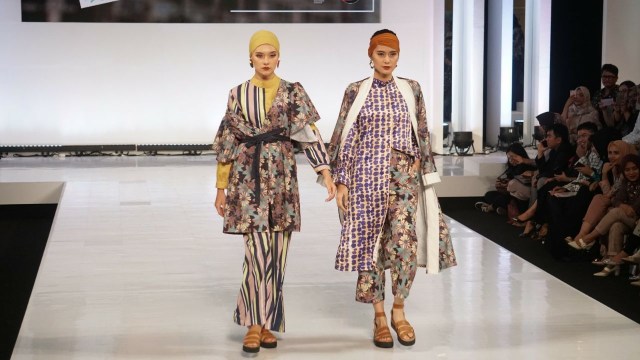 Fashion Show Wardah The Unstoppable You di Jakarta Fashion Week 2019, Senayan City, Jakarta, Jumat (26/10/2018). (Foto: Nugroho Sejati/kumparan)