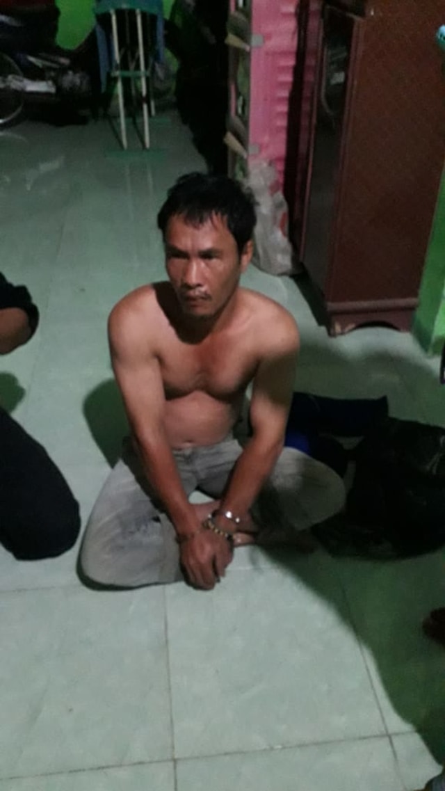 Bocah SD Dibunuh, Diperkosa, lalu Mayatnya Dibuang di Kebun Sawit (231732)
