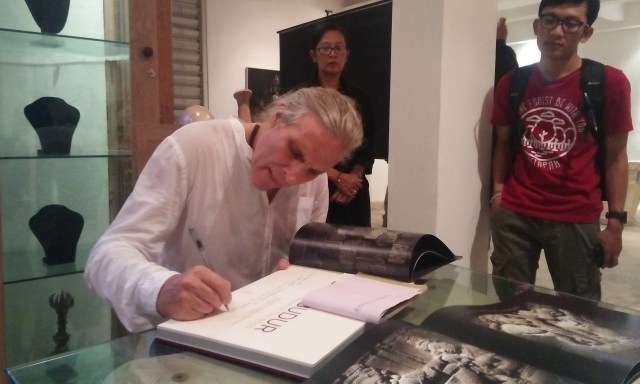  'Borobudur : Under The Full Moon',  Persembahan Bruce Carpenter untuk Sejarah Indonesia (683808)