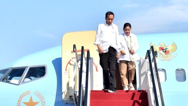 Jokowi dan Iriana tiba di Surabaya, Jawa Timur. (Foto: Rusman/Biro Pers Setpres)