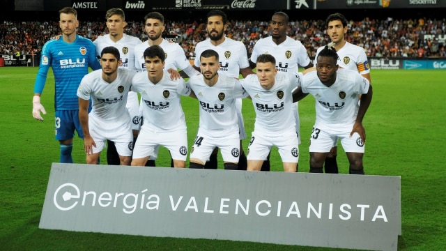 Skuat Valencia 2018/19. Foto: Reuters/Heino Kalis