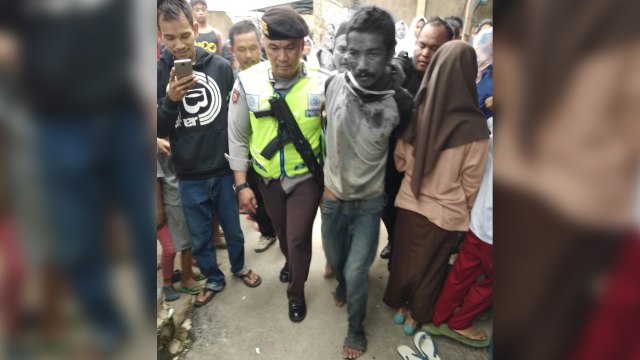Gelandangan dihajar Warga di Bogor. (Foto: Dok. Istimewa)