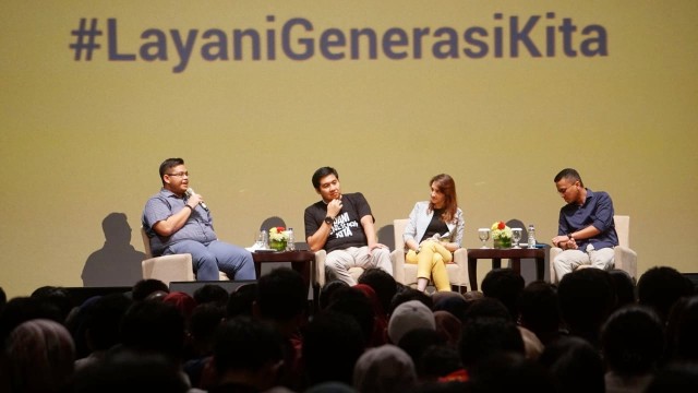 Maruarar Sirait (kedua kiri), Tsamara Amany (kedua kanan) dan Faldo Maldini (kanan) menjadi pembicara di acara Milenial Fest di Ballroom Djakarta Theater Jakarta (28/10/2018). (Foto: Jamal Ramadhan/kumparan)