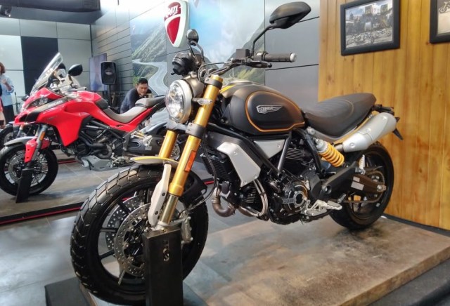 Menjadi model yang terlaris, Ducati memperkuat jajaran produk Scrambler dengan menghadirkan varian 1100 yang dijual dalam dua varian, yakni Sport dan Special (Foto: Gesit Prayogi/kumparanOTO)