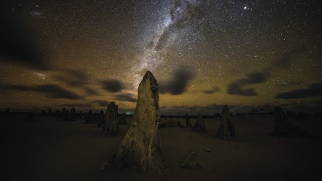 Malam di The Pinnacles (Foto: Tourism Western Australia)