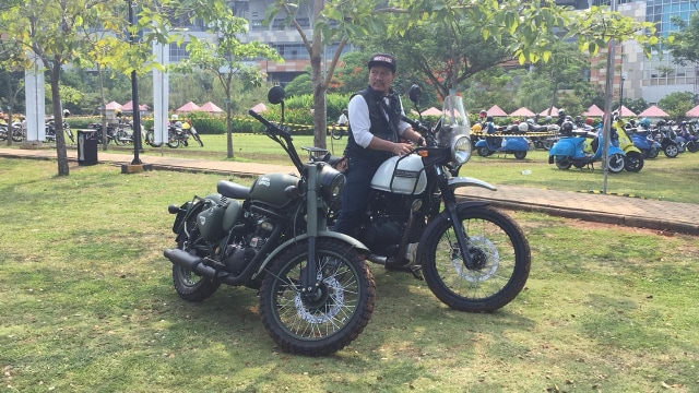 Royal Enfield Classic 500 dan Himalayan di acara Mods VS Rockers Indonesia (Foto: Aditya Pratama Niagara/kumparanOTO)