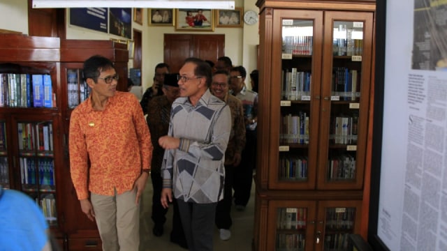 Anwar Ibrahim Terima Gelar Doktor Kehormatan dari UNP Hari Ini