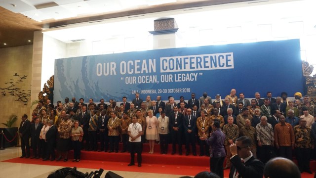 Foto bersama di acara Our Ocean Conference, Senin (29/10/2018). (Foto: Abiil Achmad Akbar/kumparan)