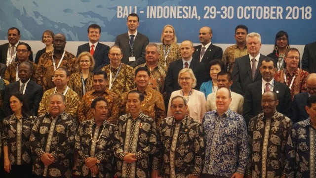 Foto bersama di acara Our Ocean Conference, Senin (29/10/2018). (Foto: Abil Achmad Akbar/kumparan)