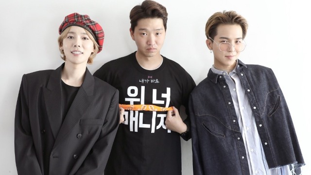 Jinwoo, Mino dan Manajer Winner (Foto: Instagram @mbcentertain)
