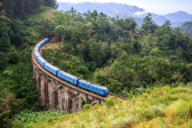 Salah Satu Rute Kereta di Sri Lanka (Foto: ShutterStock)