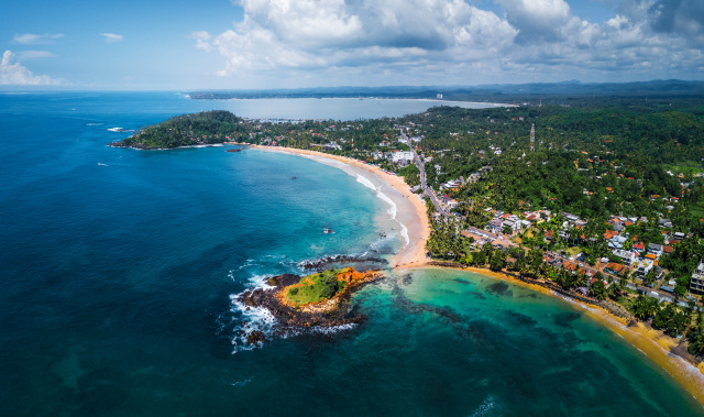 Lanskap Salah Satu Kota di Sri Lanka (Foto: ShutterStock)