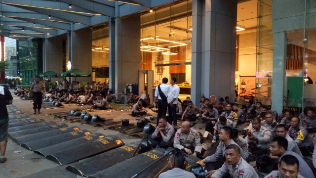 Suasana demo Grab di depan gedung Lippo Kuningan, Jakarta, Senin (29/10/2018). (Foto: Aprilandika Pratama/kumparan)