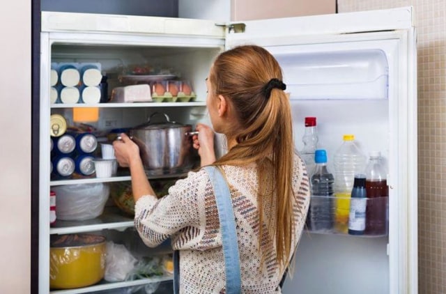 Clean Up Your Fridge! 5 Jenis Makanan Ini Ternyata Nggak Boleh di Simpan di Kulkas