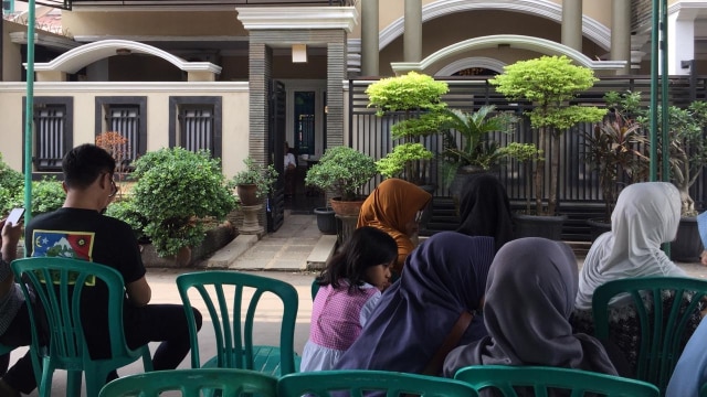 Suasana rumah korban Lion Air JT 610, Muhammad Luthfi Nurramdhani karyawan Pos Indonesia. (Foto: Marissa Krestianti/kumparan)