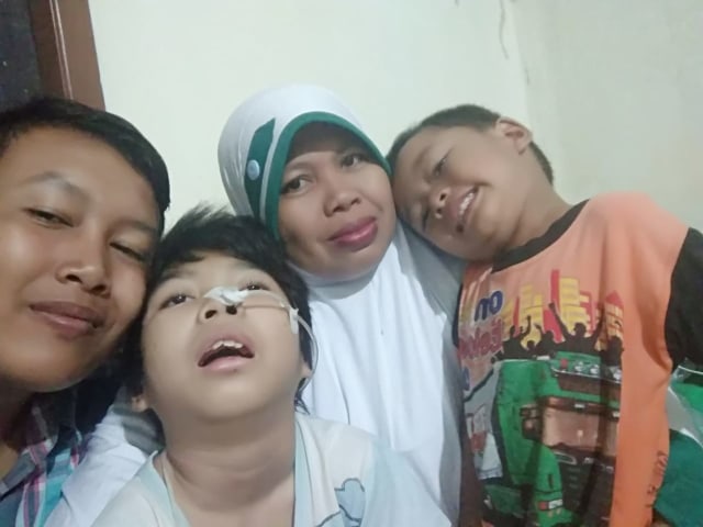 Perjuangan Seorang Ibu Tangguh yang Tabah Urusi Sang Buah Hati Pengidap Cerebral Palsy (1)