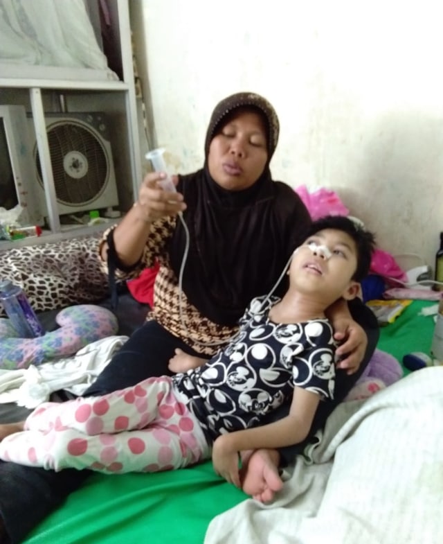 Perjuangan Seorang Ibu Tangguh yang Tabah Urusi Sang Buah Hati Pengidap Cerebral Palsy (2)