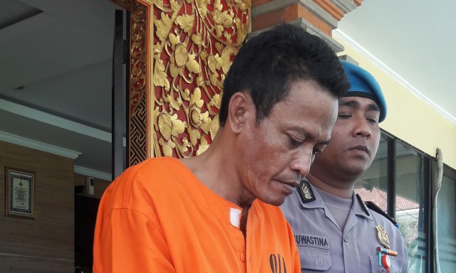 Ditangkap Kasus Narkoba, Bendesa Adat di Denpasar Ini  Menangis