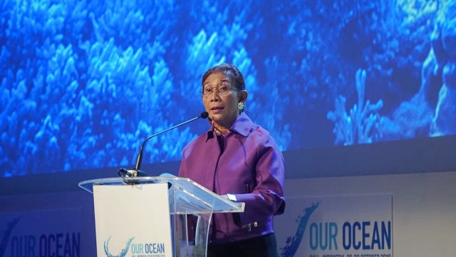 Menteri Susi Pudjiastuti berpidato di konferensi Our Ocean Conference 2018, Bali, Selasa (30/10/2018). (Foto: Abil Achmad Akbar/kumparan)