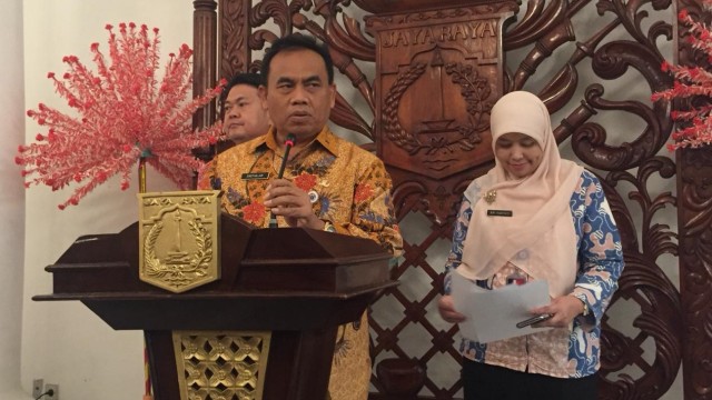 Sekretaris Daerah Pemprov DKI Jakarta, Saefullah umumkan UMP DKI Jakarta 2019 di Balairung, Balai Kota, Jakarta, Kamis (1/11). (Foto: Nurul Nur Azizah/kumparan)