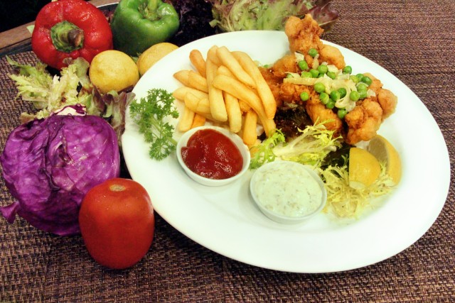 Fish and Peas and Chips di Cafe Sirih (Foto: dok.istimewa)