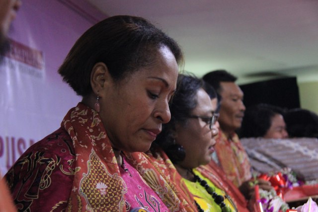 Perwakilan Keluarga dari para Perempuan Pembela HAM yang mendapat tribute dari Komnas Perempuan. (Foto: dok. Komnas Perempuan)