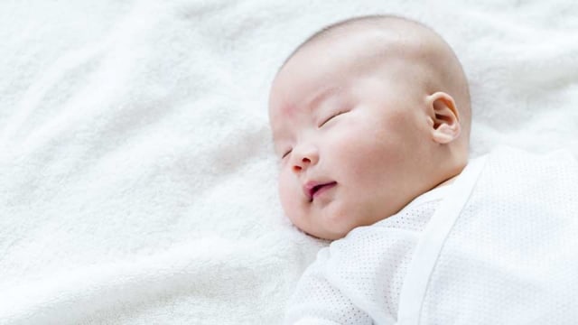 Tips Tidur Nyenyak Untuk Bayi Umur 2-8 Bulan