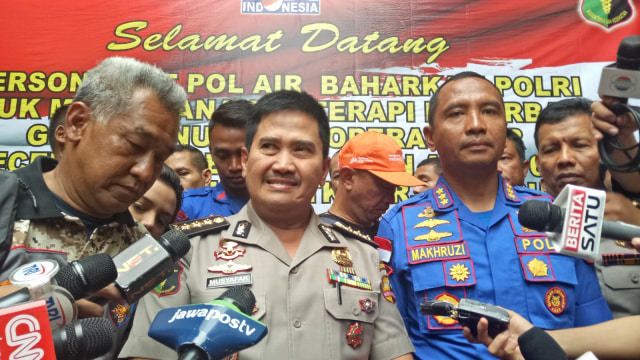 Kepala RS Polri Kombes Musyafak  dan Kasubdit Patroli Air Ditpolair Baharkam Kombes Pol Makhruzi Rahman. (Foto: Nabilla Fatiara/kumparan)