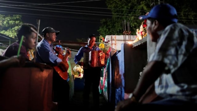 Barisan penyanyi dan pemusik di Tecun Uman, Guatemala (Foto: REUTERS/Ueslei Marcelino)