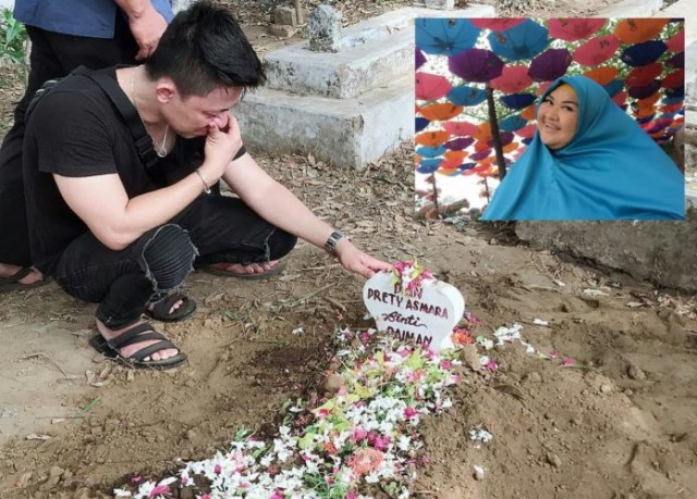 Isak Tangis Iringi Pemakaman Artis Pretty Asmara di Lumajang