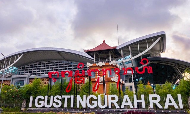 Pakai Aksara Bali,  Signage Baru Bandara Ngurah Rai Lebih Keren